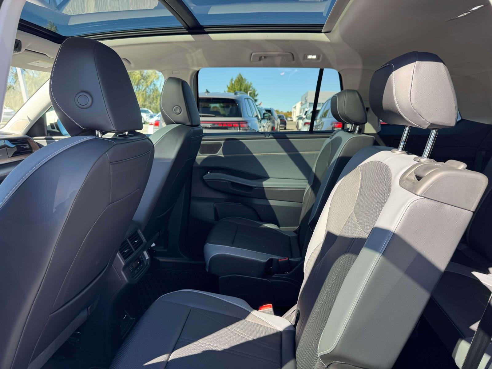 2027 Volkswagen Atlas 2.0T SE