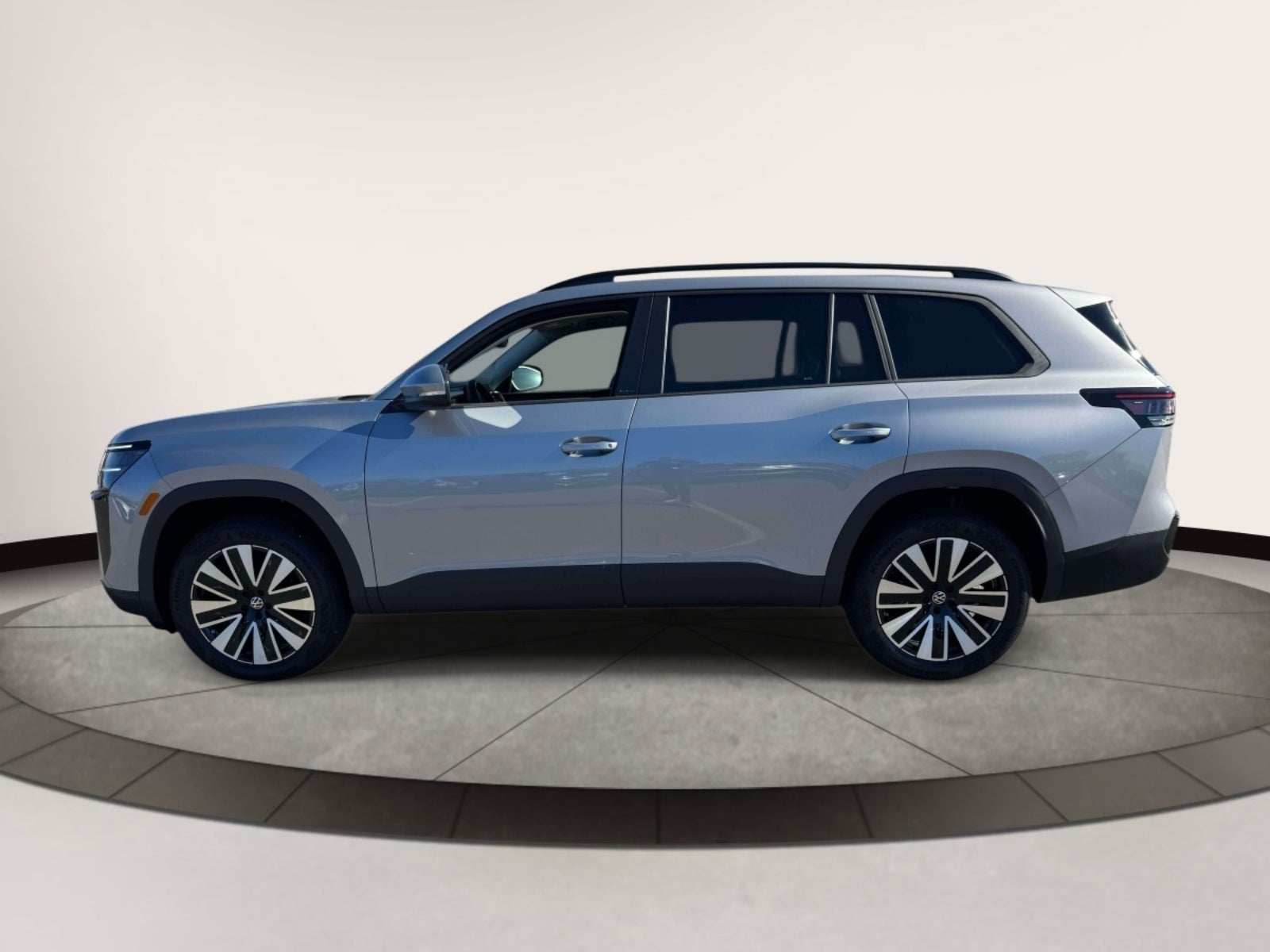 2027 Volkswagen Atlas 2.0T SE w/ Technology
