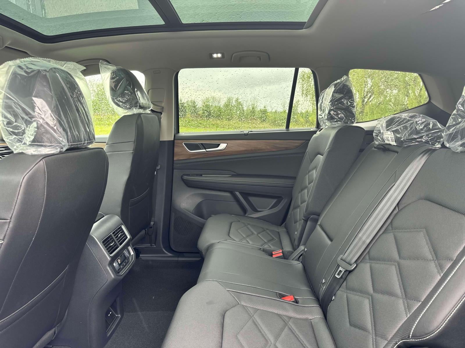 2025 Volkswagen Atlas 2.0T SE