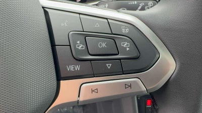 2025 Volkswagen Taos 1.5T SE Black