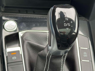 2025 Volkswagen Taos 1.5T SE Black