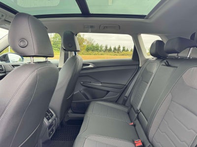 2025 Volkswagen Taos 1.5T SE Black