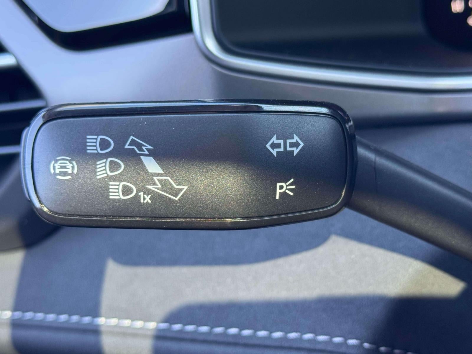 2027 Volkswagen Taos 1.5T SE