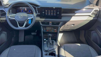 2027 Volkswagen Taos 1.5T SE
