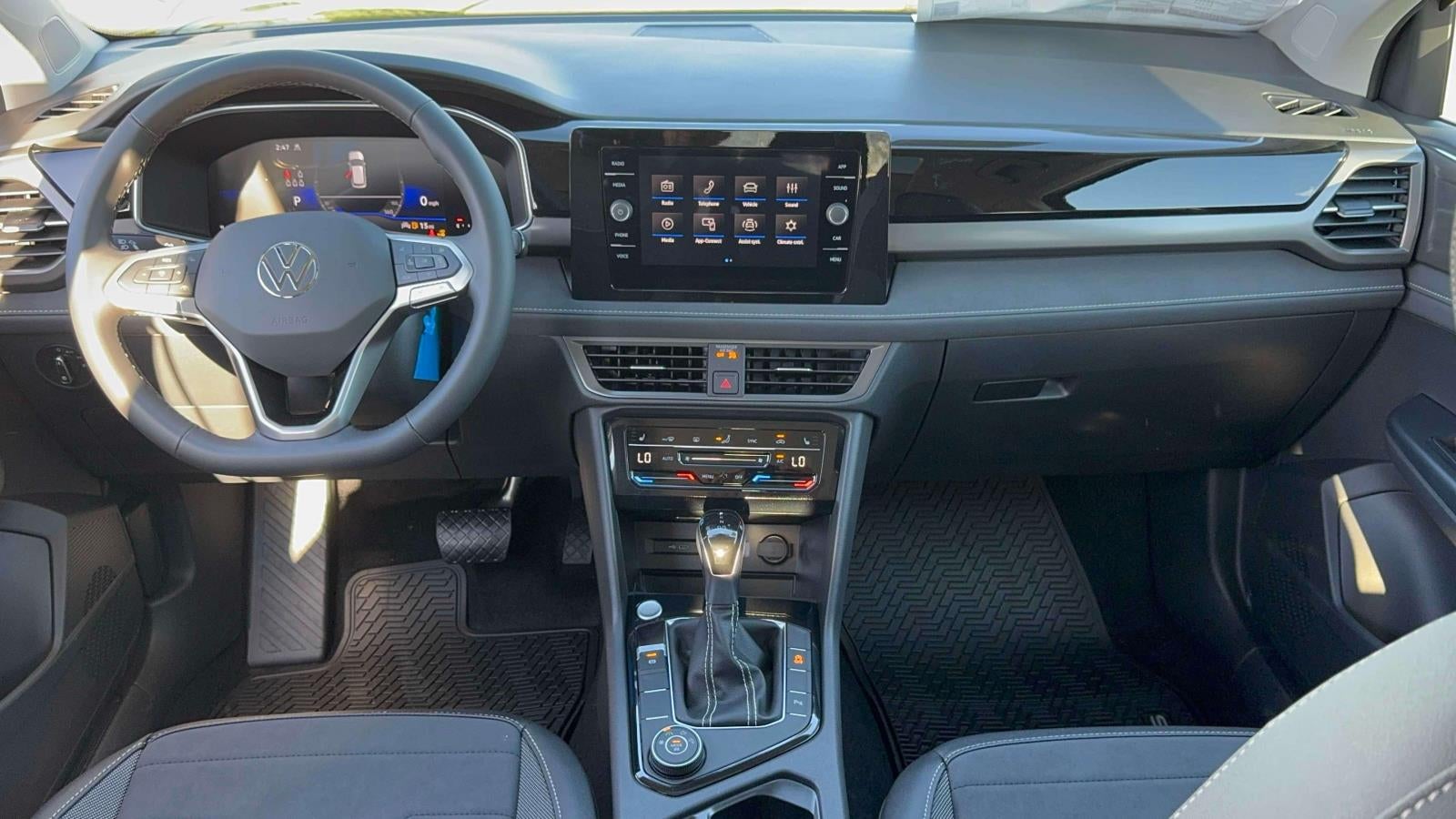 2027 Volkswagen Taos 1.5T SE