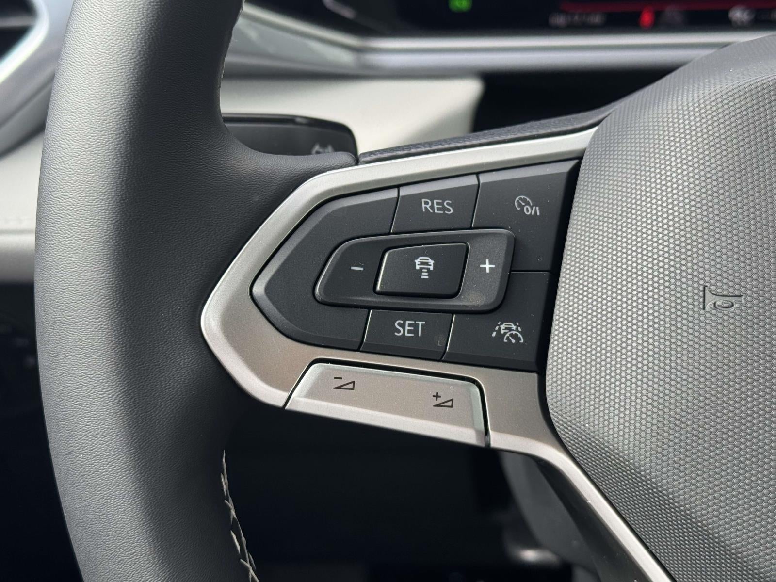 2025 Volkswagen Taos 1.5T SEL