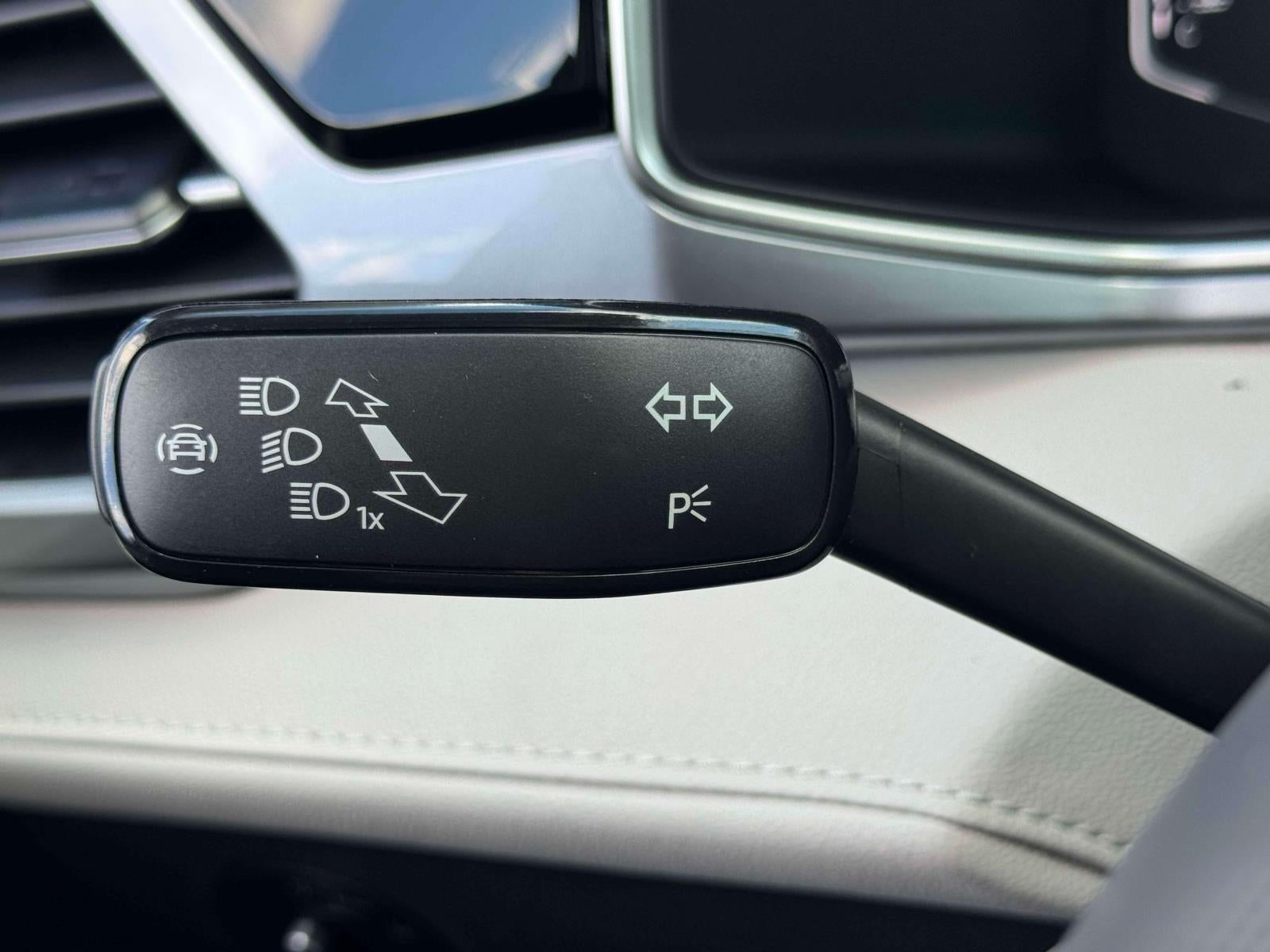 2027 Volkswagen Taos 1.5T SEL