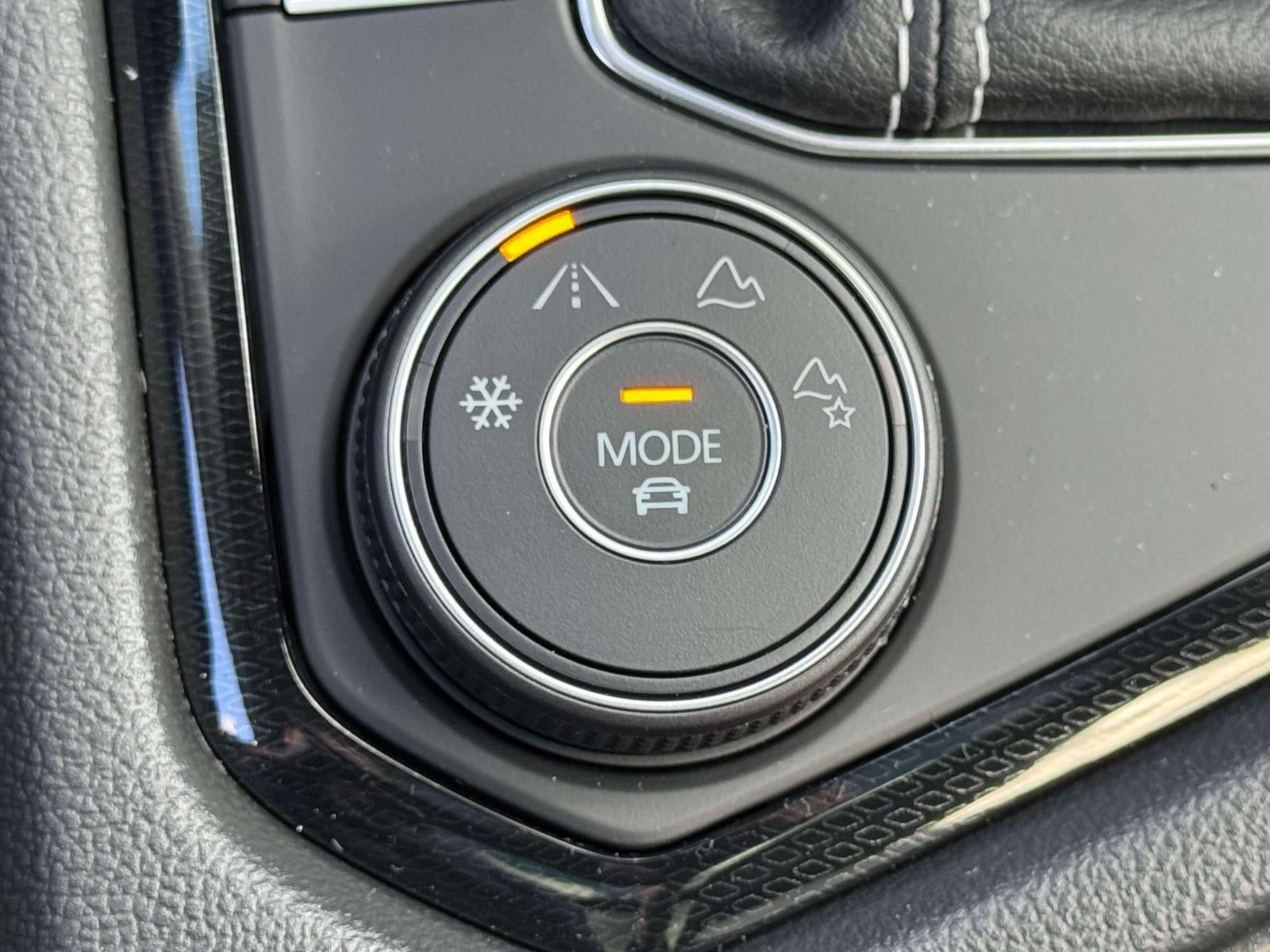 2027 Volkswagen Taos 1.5T SEL