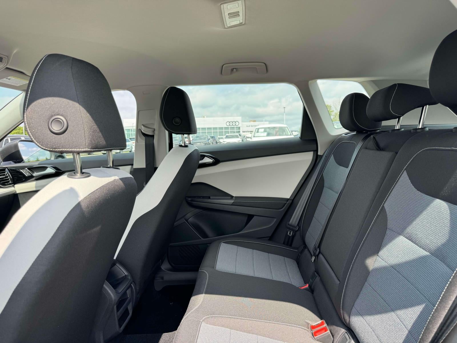 2025 Volkswagen Taos 1.5T S