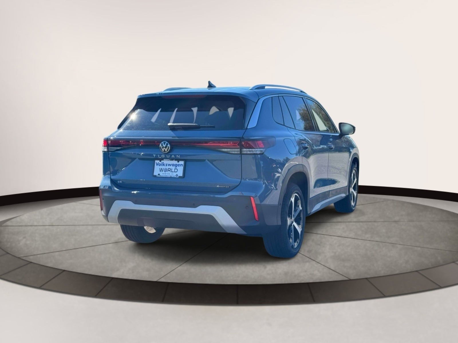 2026 Volkswagen Tiguan 2.0T SE
