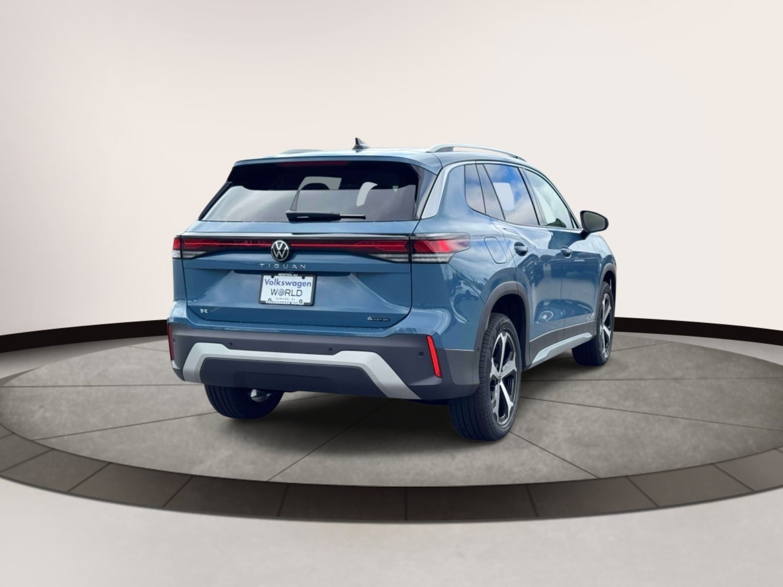 2026 Volkswagen Tiguan 2.0T SE