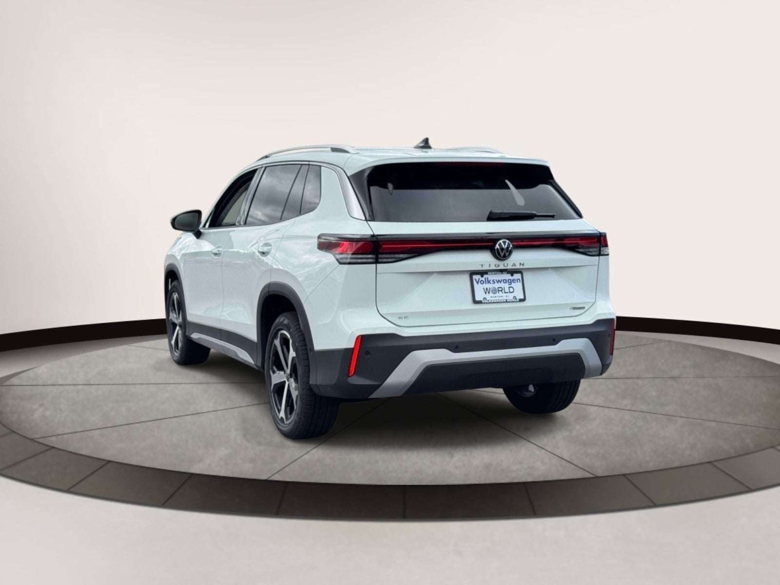 2026 Volkswagen Tiguan 2.0T SE