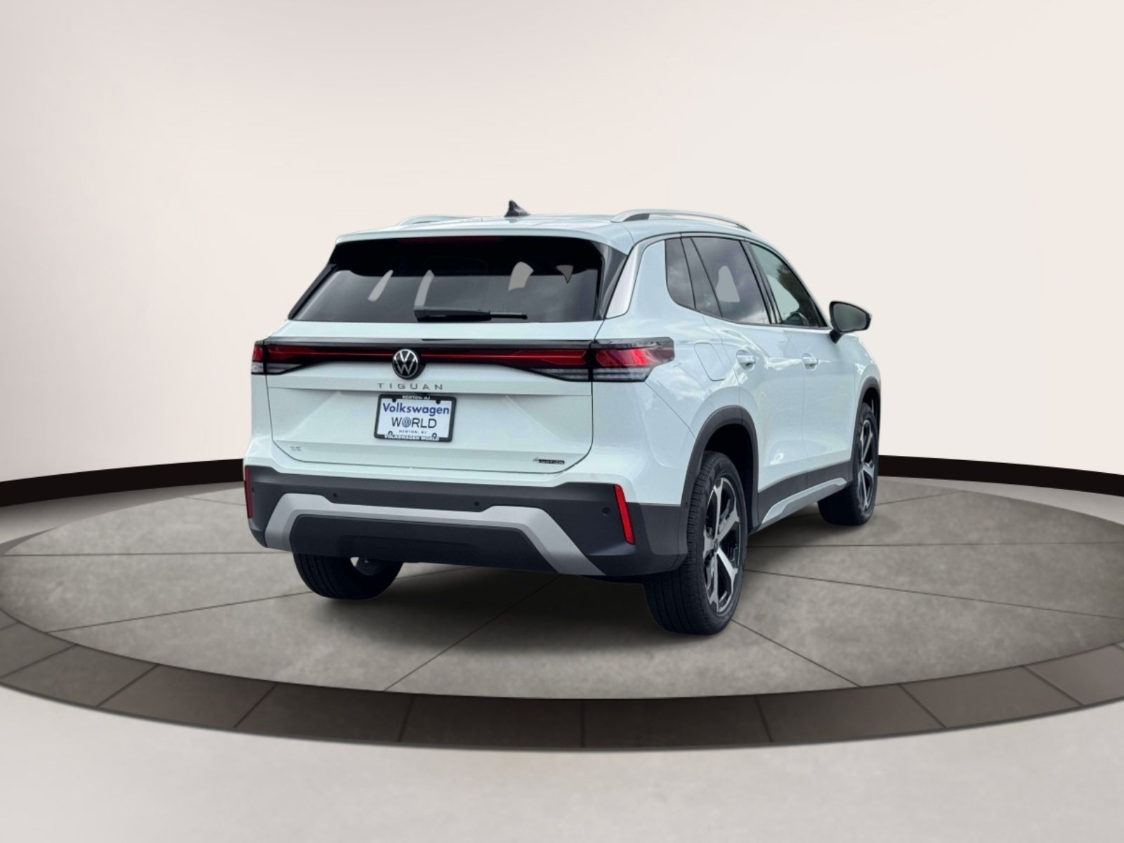 2026 Volkswagen Tiguan 2.0T SE