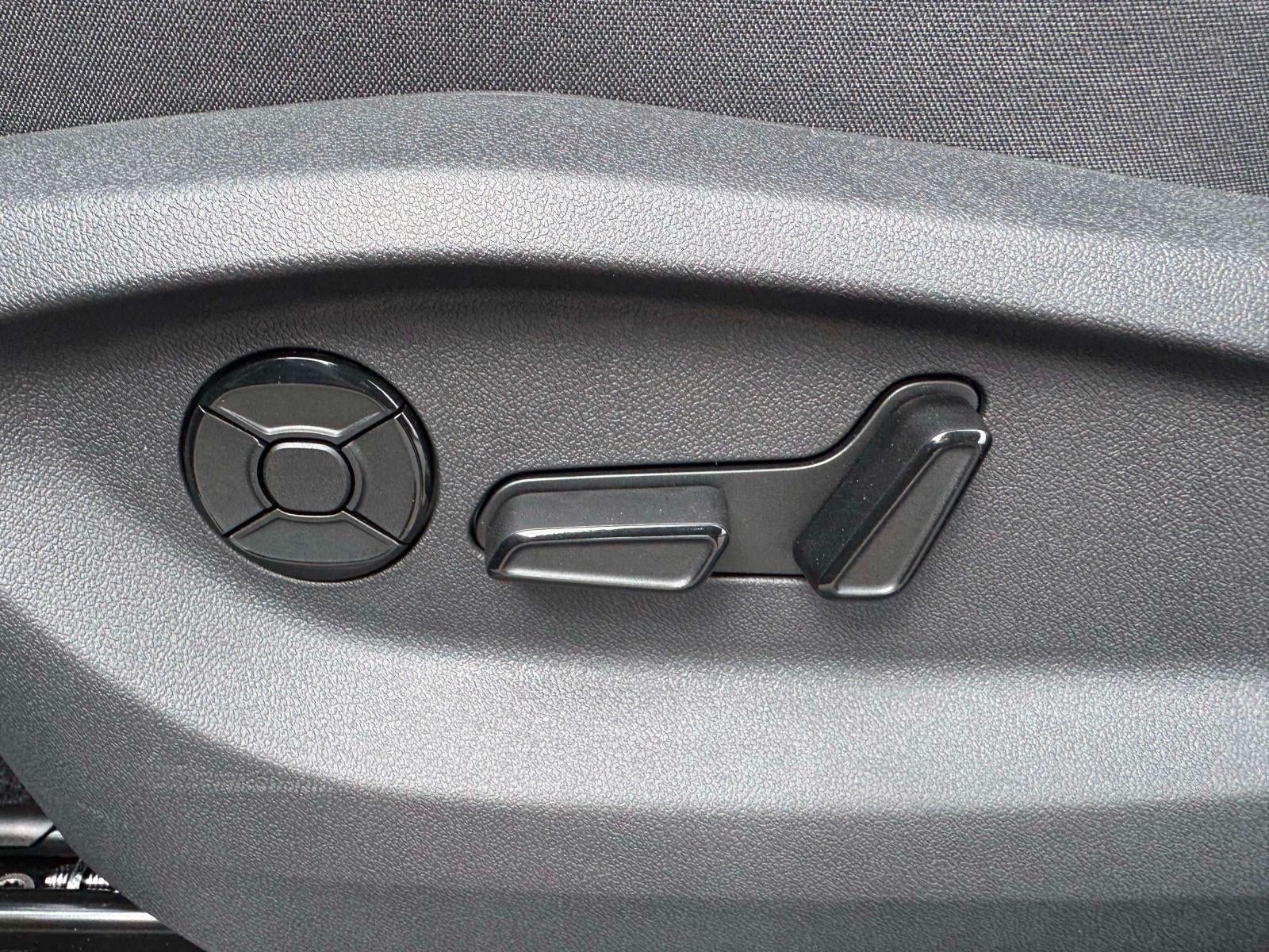 2026 Volkswagen Tiguan SE R-Line AWD