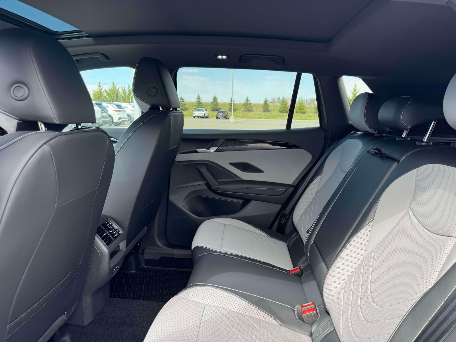 2026 Volkswagen Tiguan SE R-Line AWD