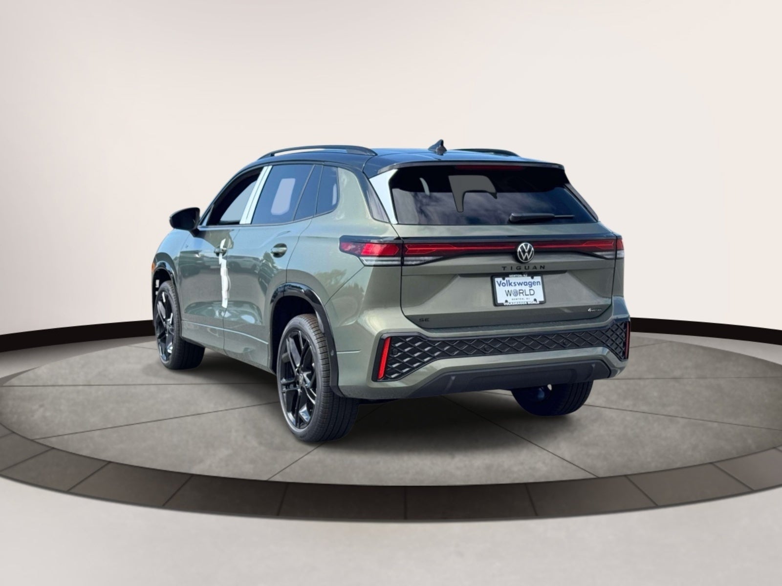 2026 Volkswagen Tiguan SE R-Line AWD