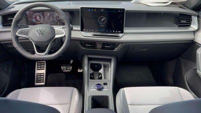 2026 Volkswagen Tiguan SE R-Line AWD