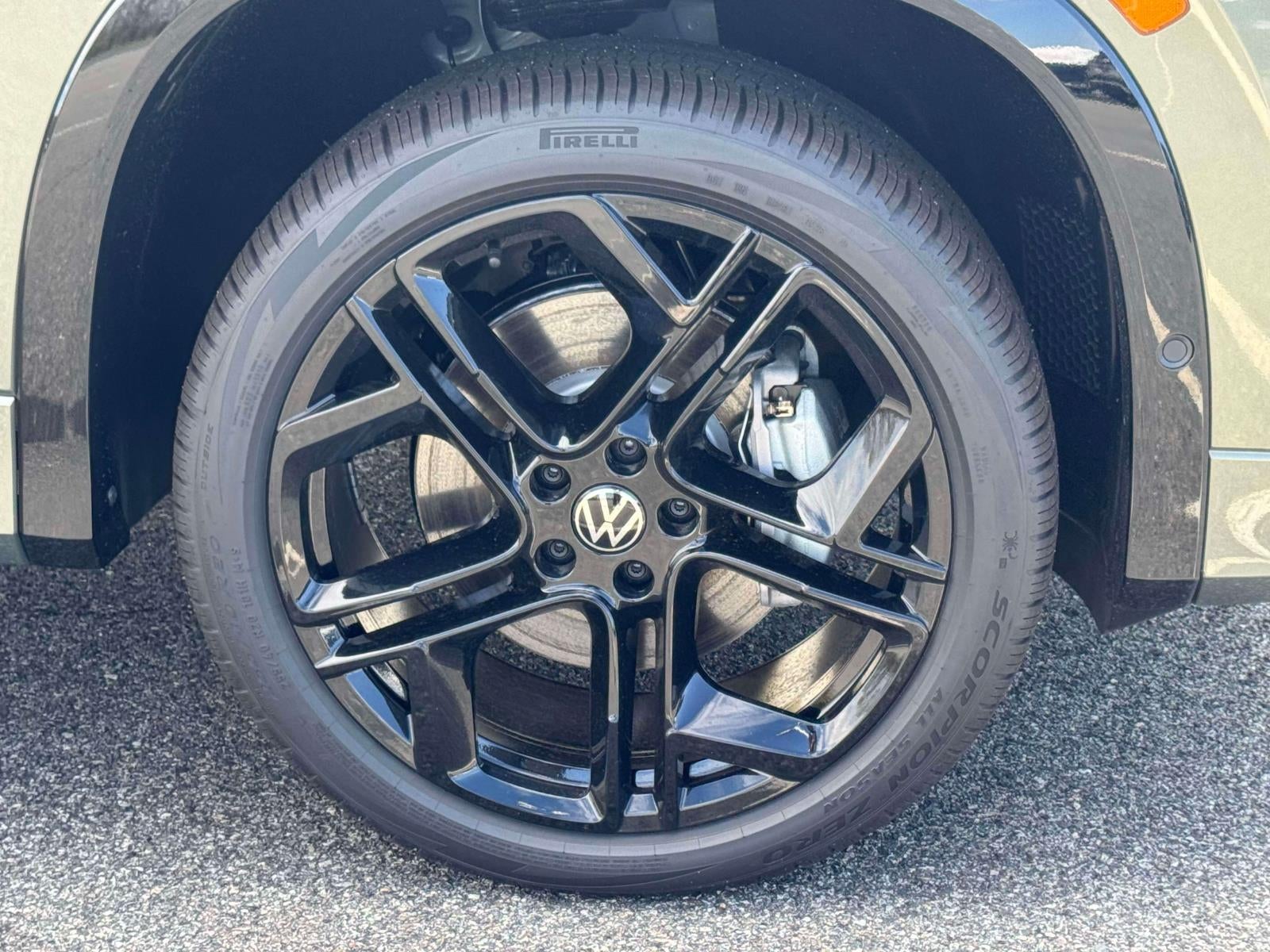 2026 Volkswagen Tiguan SE R-Line AWD