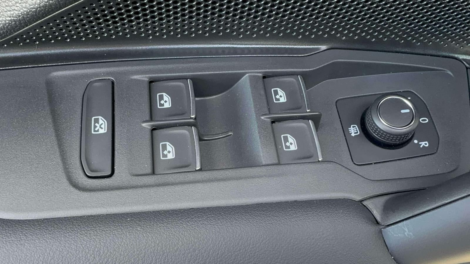 2026 Volkswagen Tiguan SE R-Line Black 4MOTION