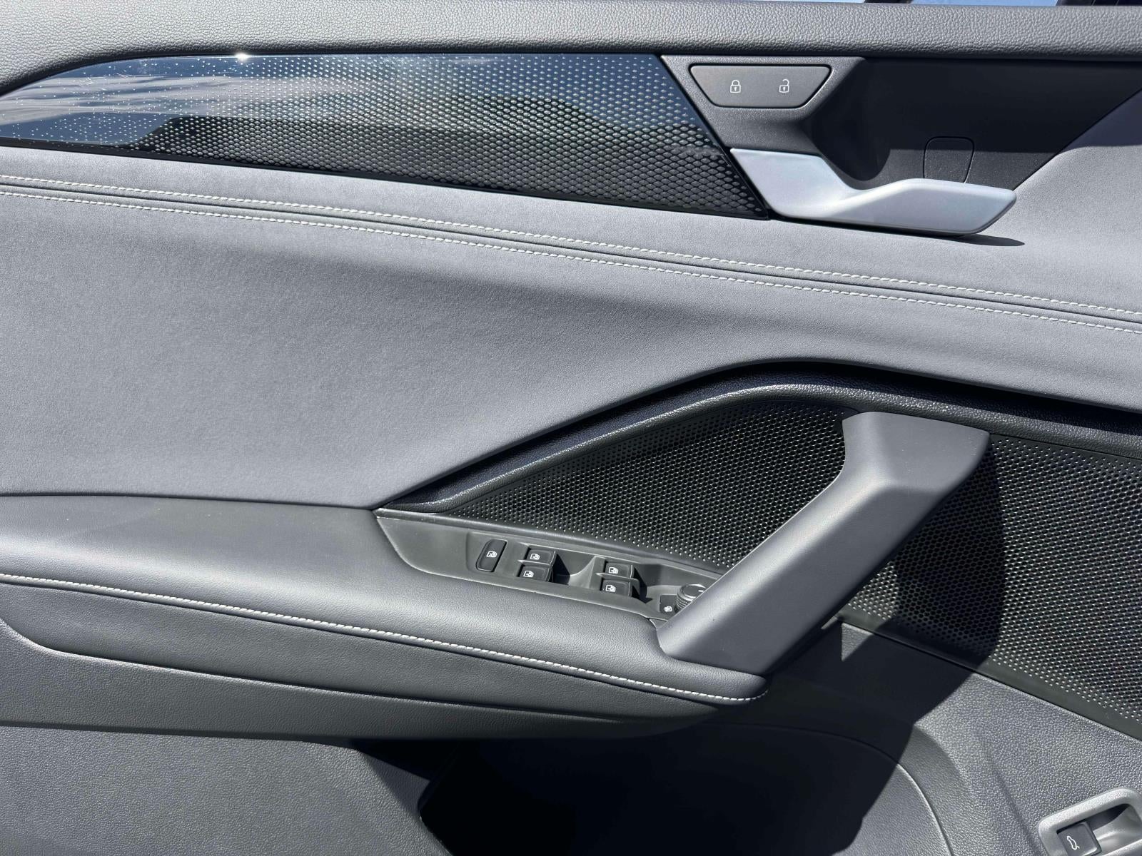 2026 Volkswagen Tiguan SE R-Line Black 4MOTION