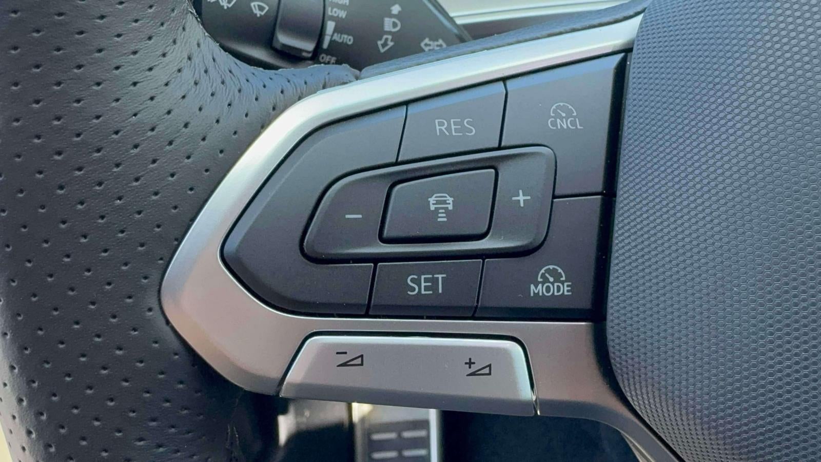 2026 Volkswagen Tiguan SE R-Line Black 4MOTION