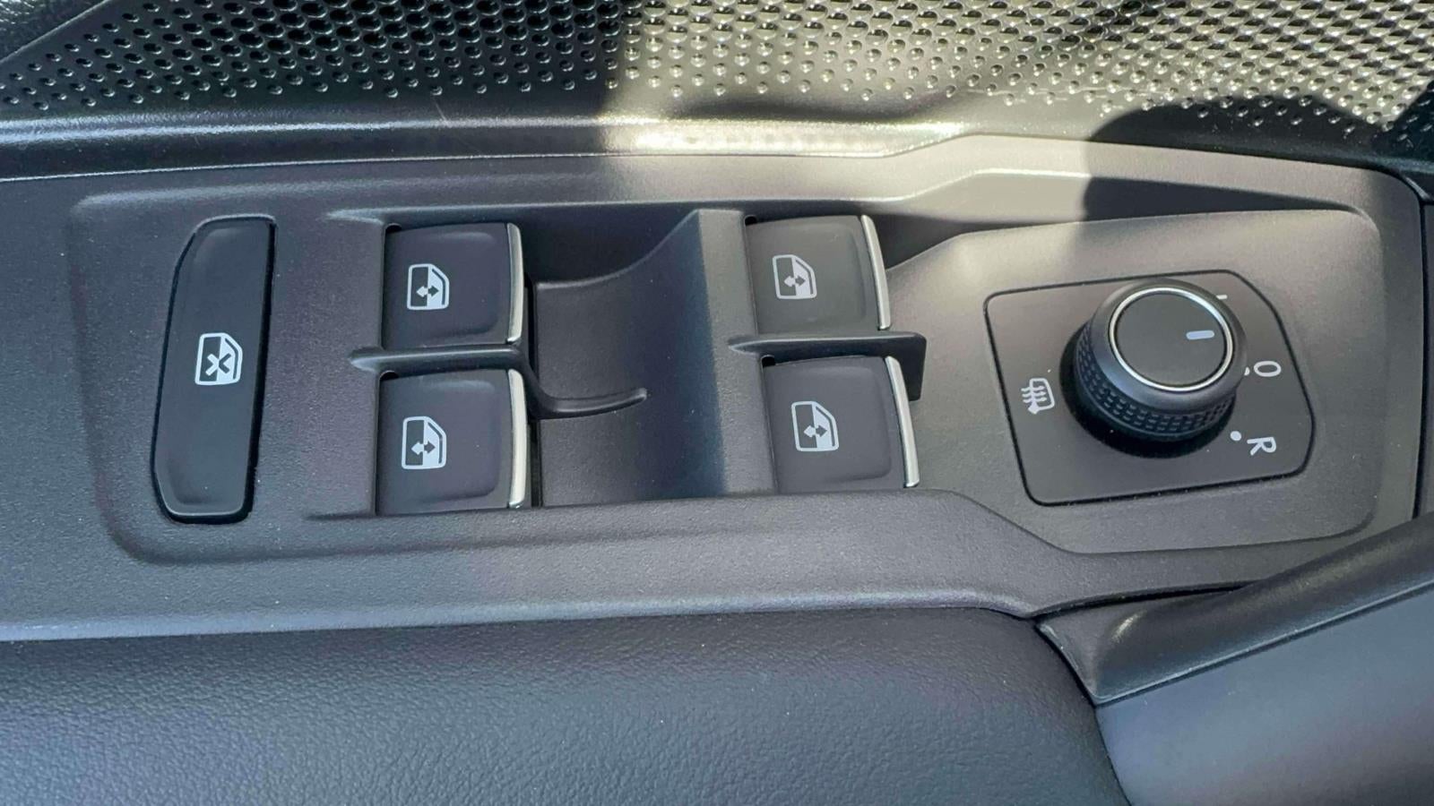 2026 Volkswagen Tiguan SE R-Line AWD