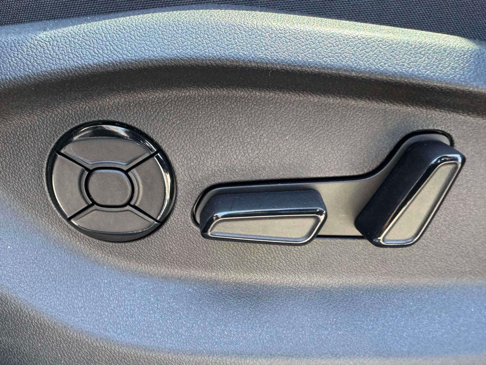 2026 Volkswagen Tiguan SE R-Line AWD