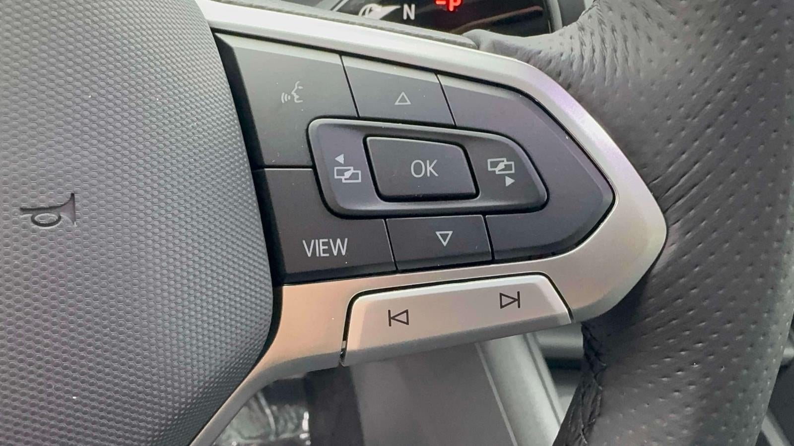 2025 Volkswagen Tiguan 2.0T SE R-Line Black