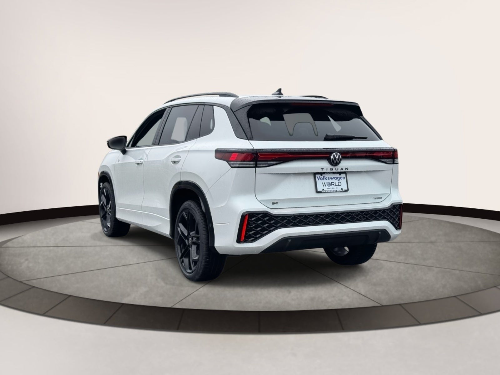 2025 Volkswagen Tiguan 2.0T SE R-Line Black