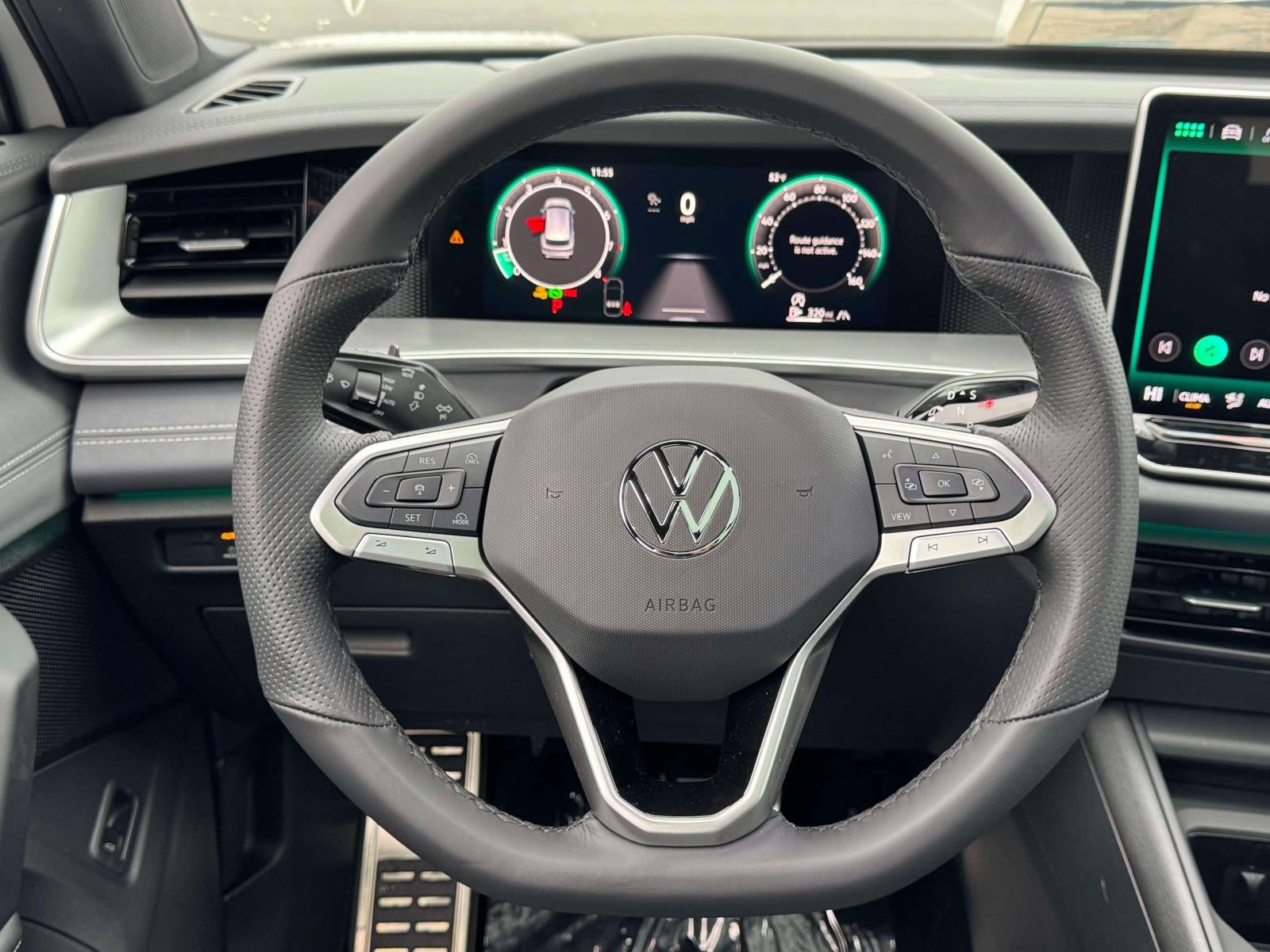 2025 Volkswagen Tiguan 2.0T SE R-Line Black