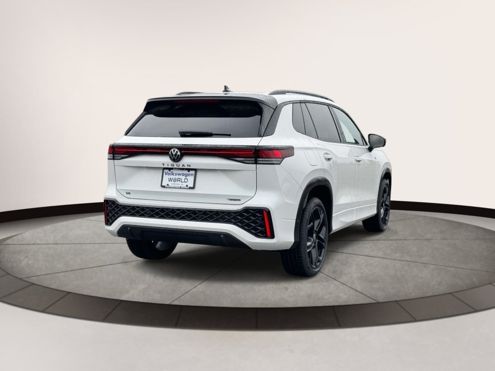 2025 Volkswagen Tiguan 2.0T SE R-Line Black