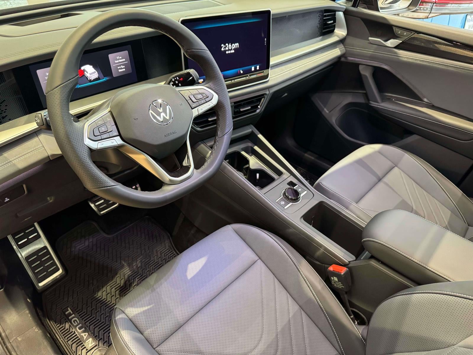 2026 Volkswagen Tiguan 2.0T SE R-Line Black