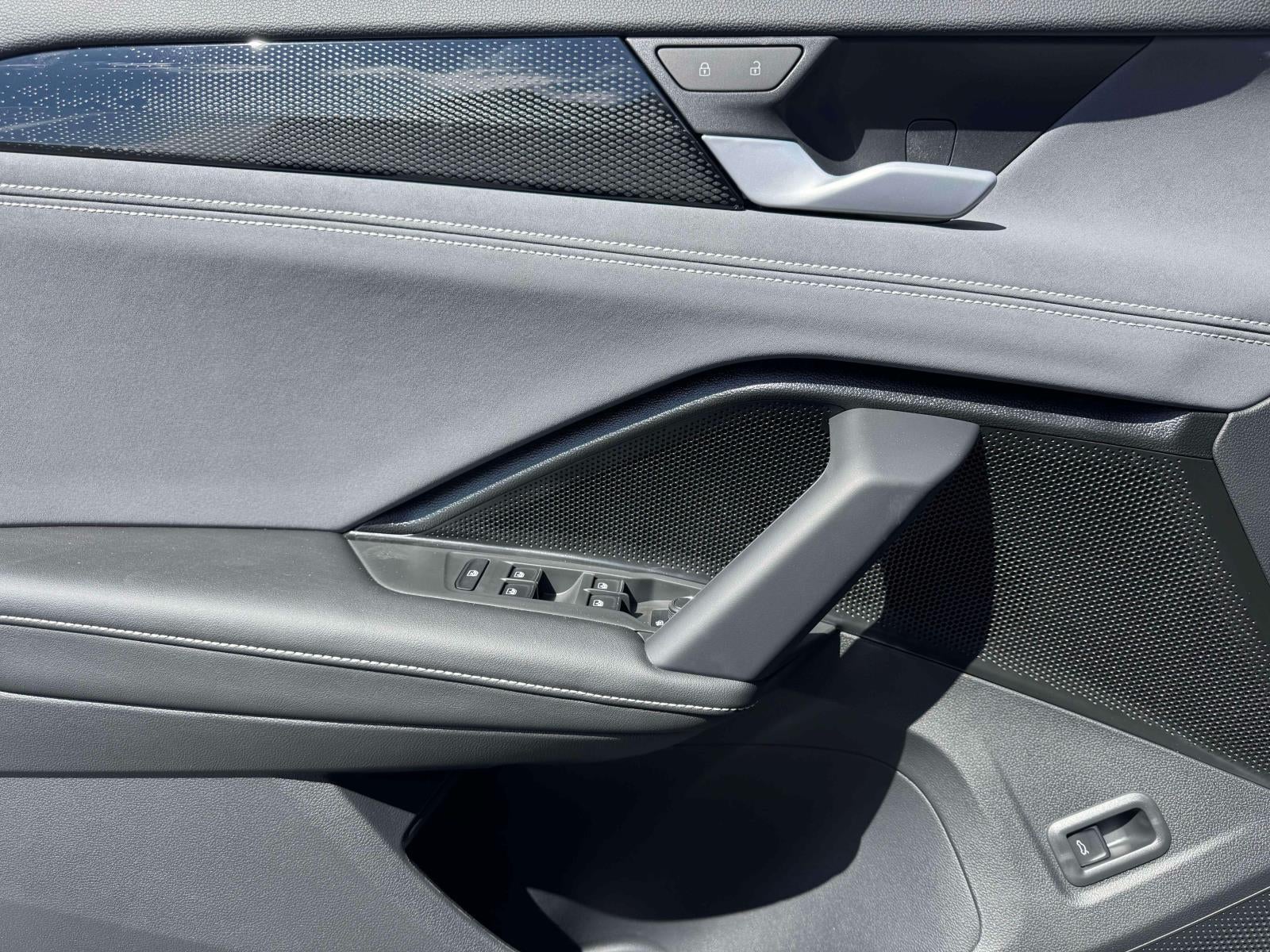 2026 Volkswagen Tiguan SE R-Line AWD