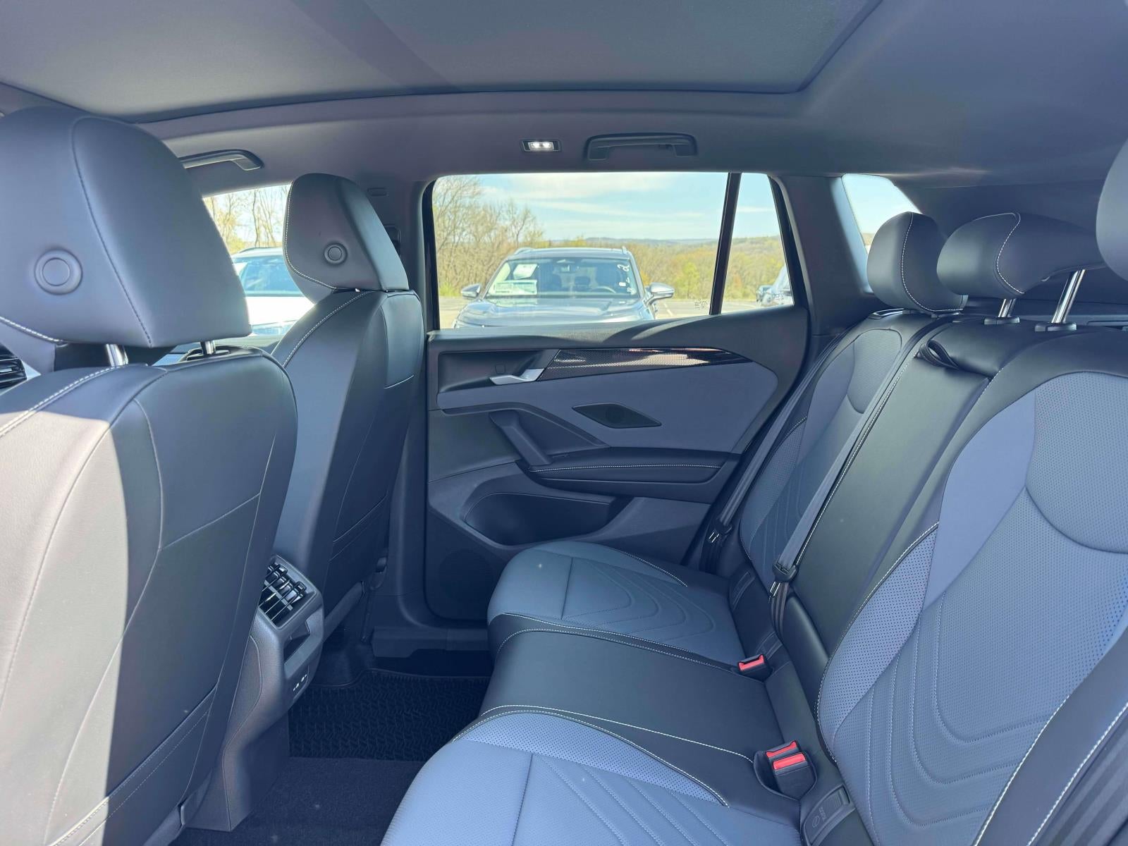 2026 Volkswagen Tiguan SE R-Line AWD