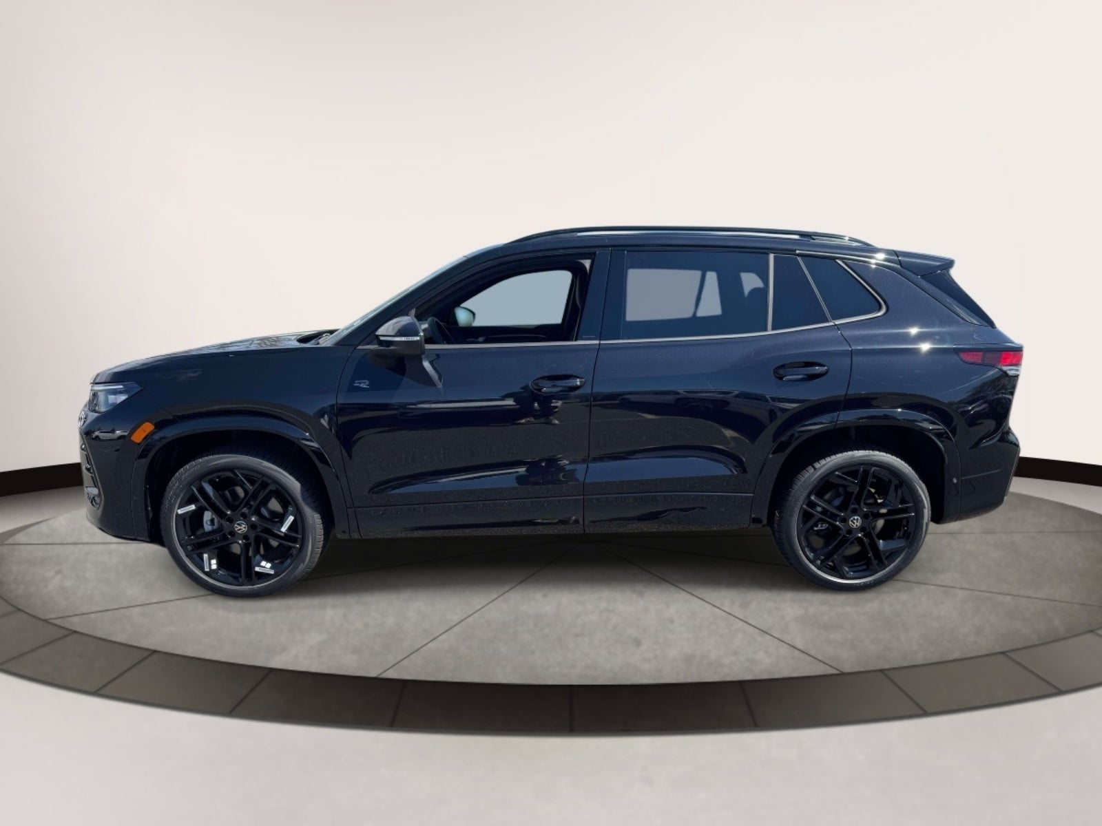 2026 Volkswagen Tiguan SE R-Line AWD