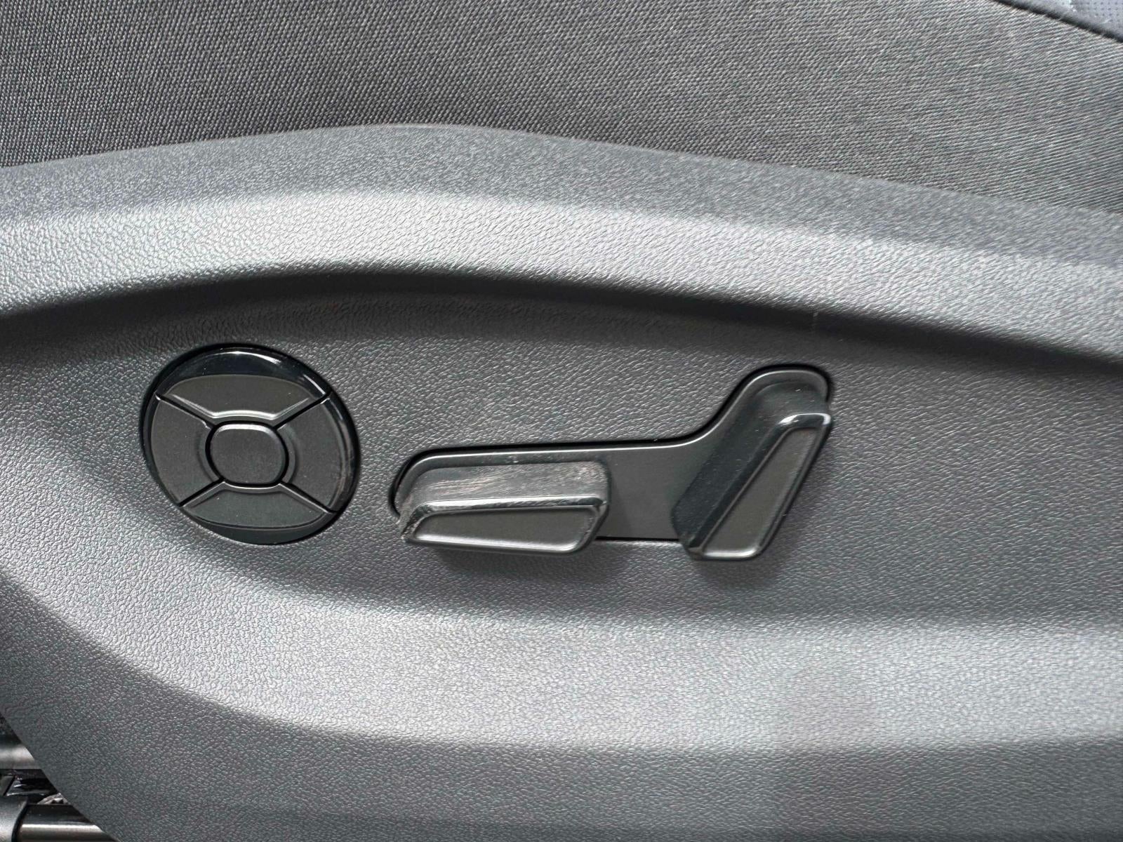 2026 Volkswagen Tiguan SE R-Line AWD