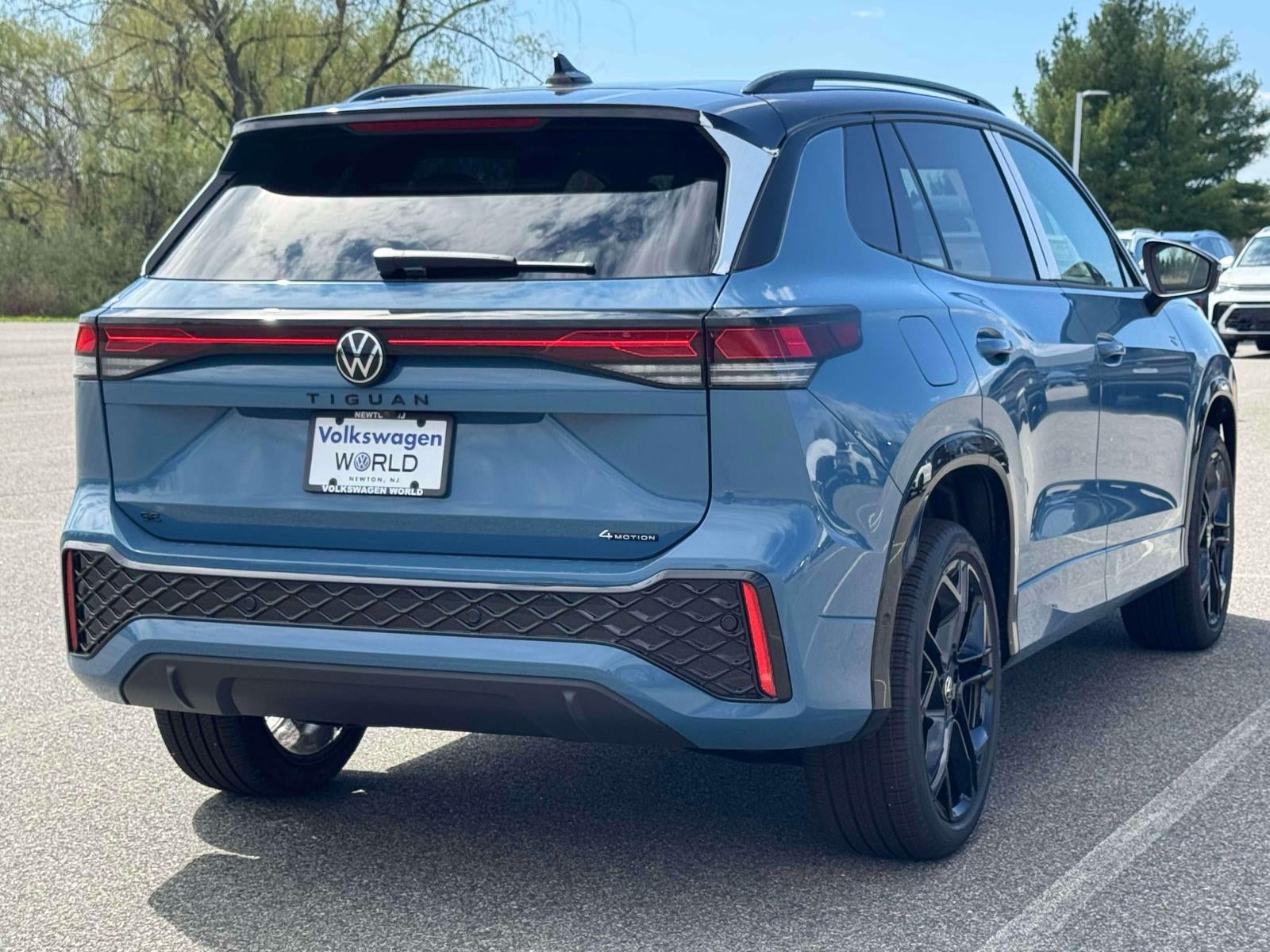 2026 Volkswagen Tiguan SE R-Line AWD