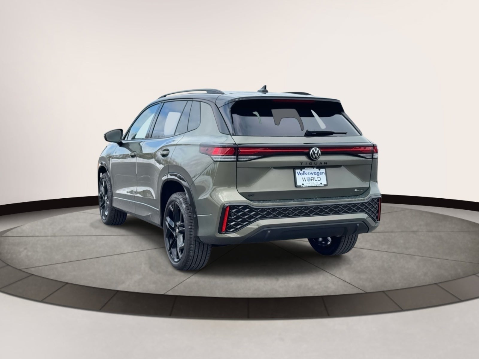 2026 Volkswagen Tiguan 2.0T SE R-Line Black