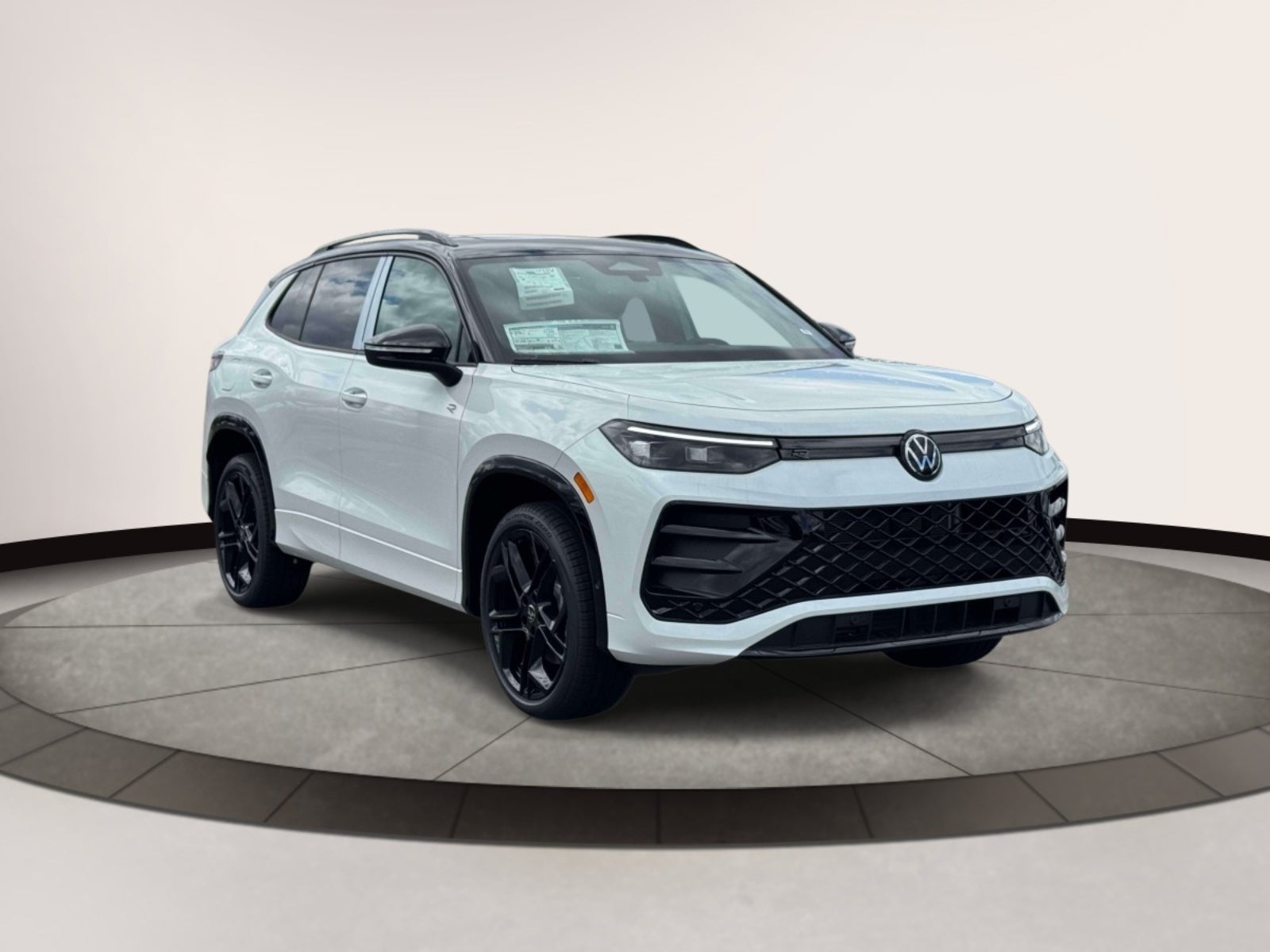 2026 Volkswagen Tiguan SE R-Line AWD