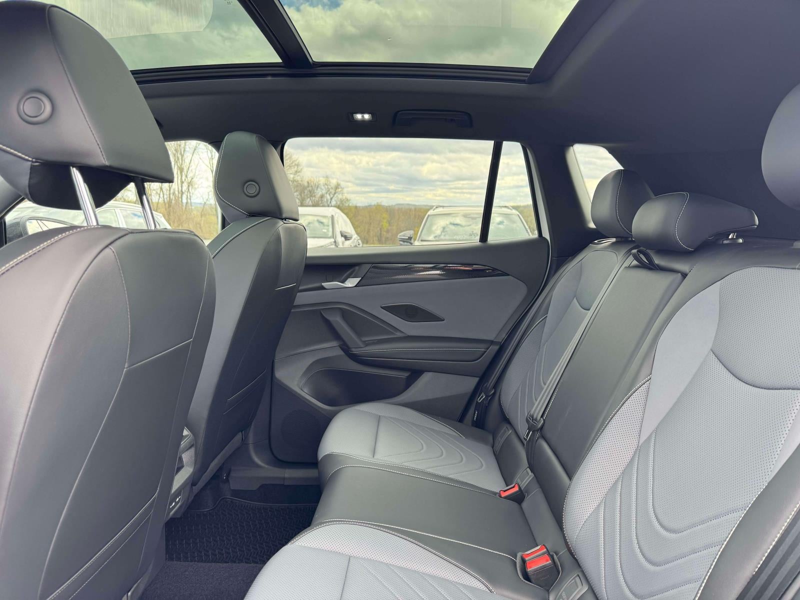 2026 Volkswagen Tiguan SE R-Line AWD