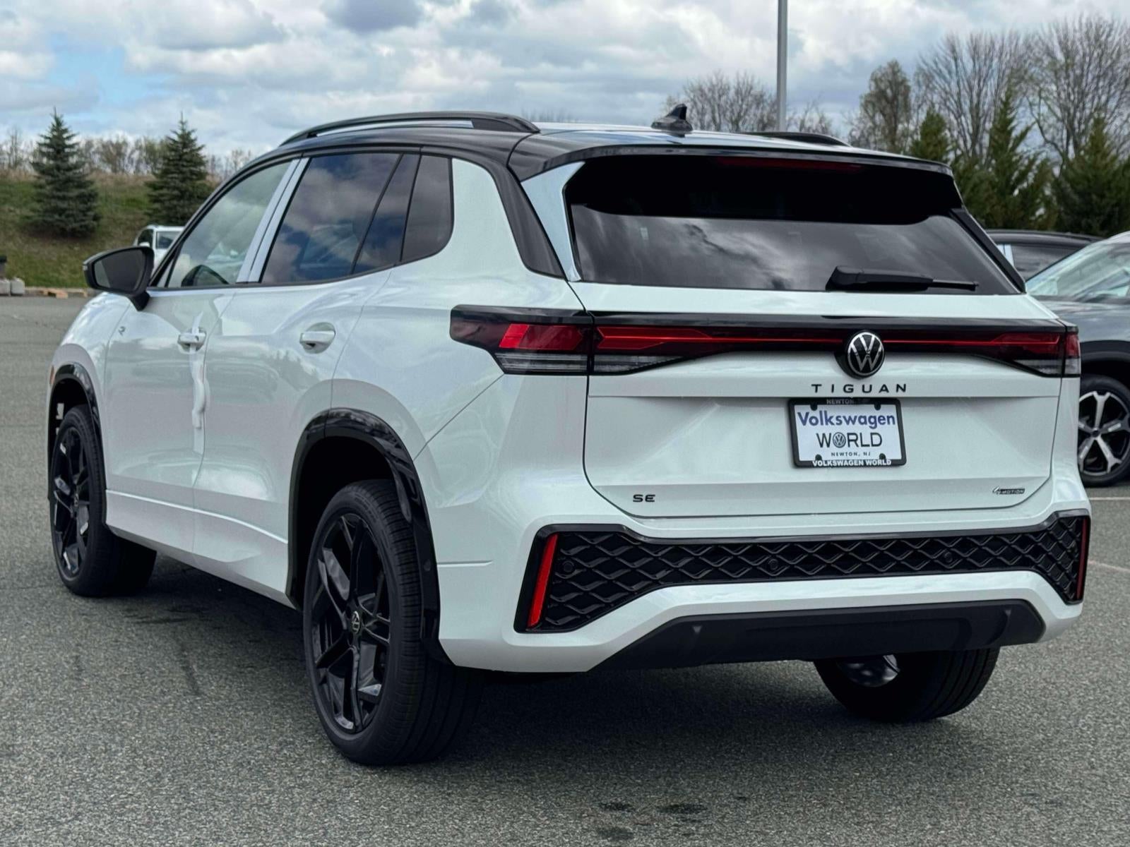 2026 Volkswagen Tiguan SE R-Line AWD