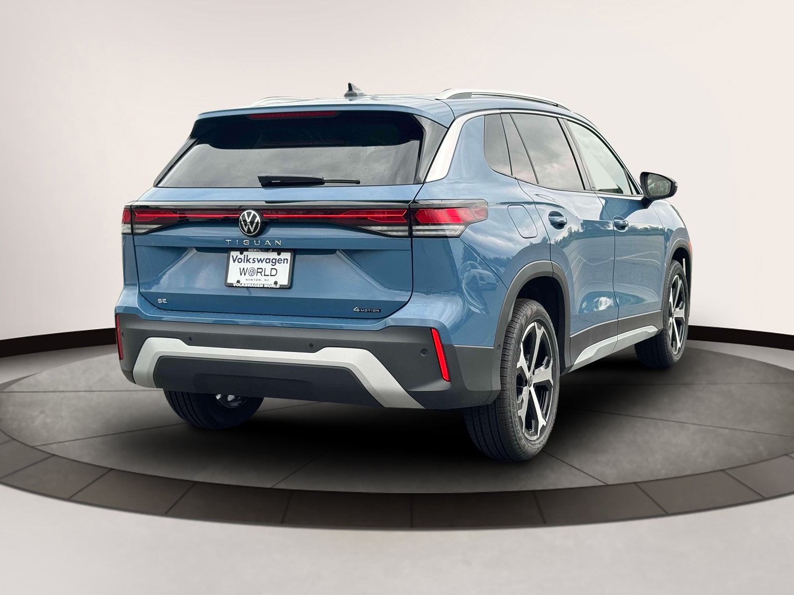 2025 Volkswagen Tiguan 2.0T SE