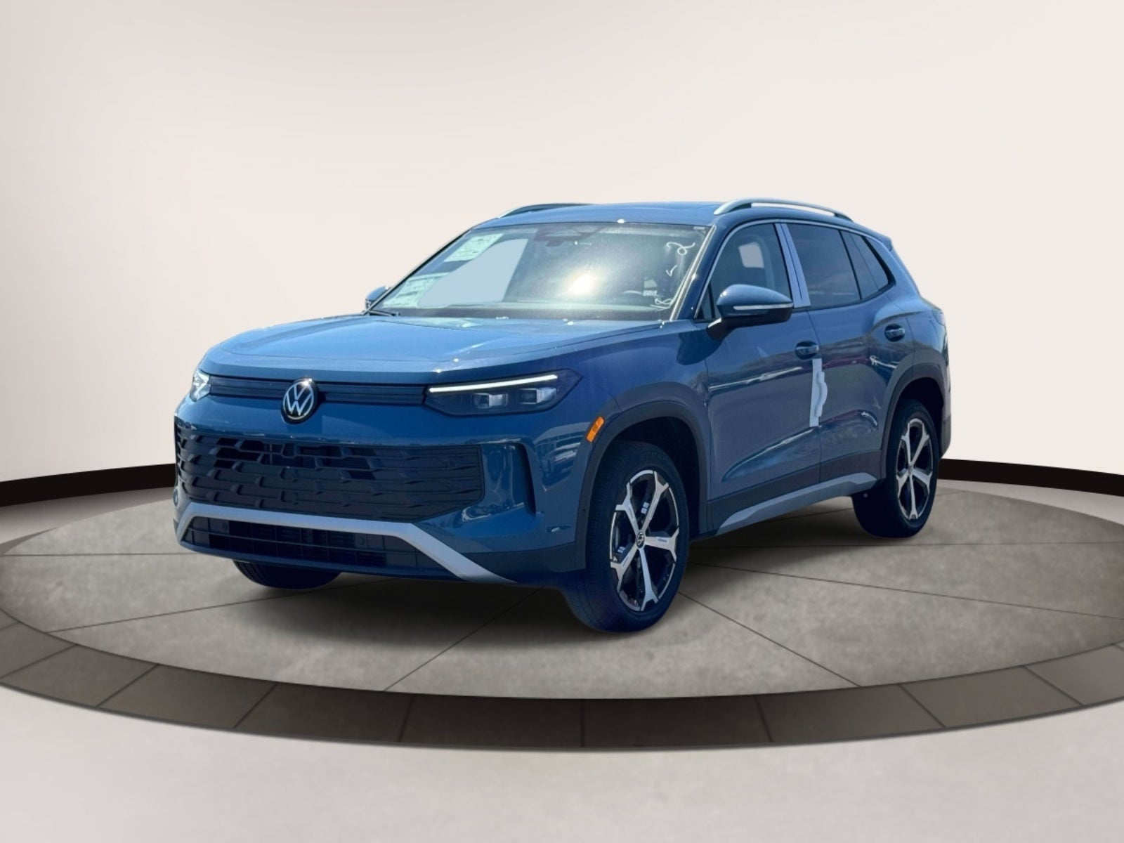 2026 Volkswagen Tiguan SE 4MOTION