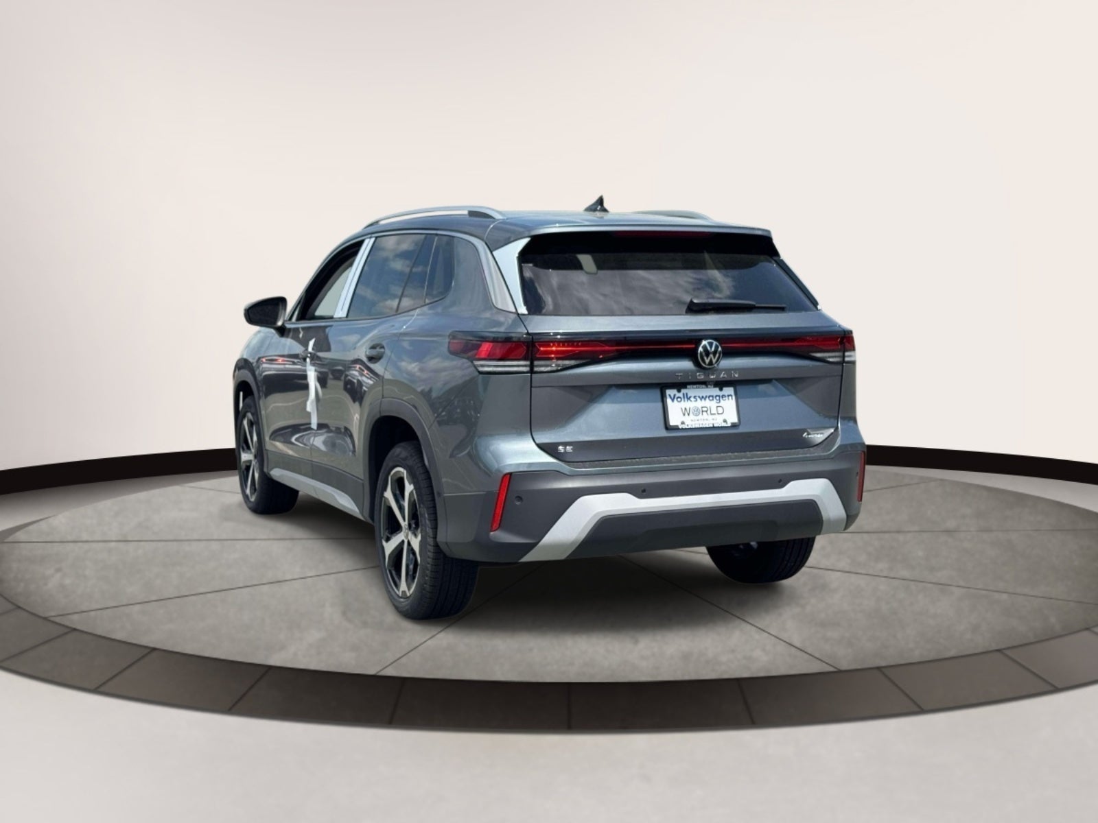 2026 Volkswagen Tiguan 2.0T SE