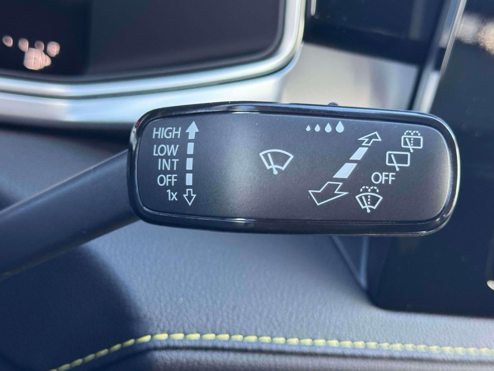 2027 Volkswagen Taos Sport 4MOTION