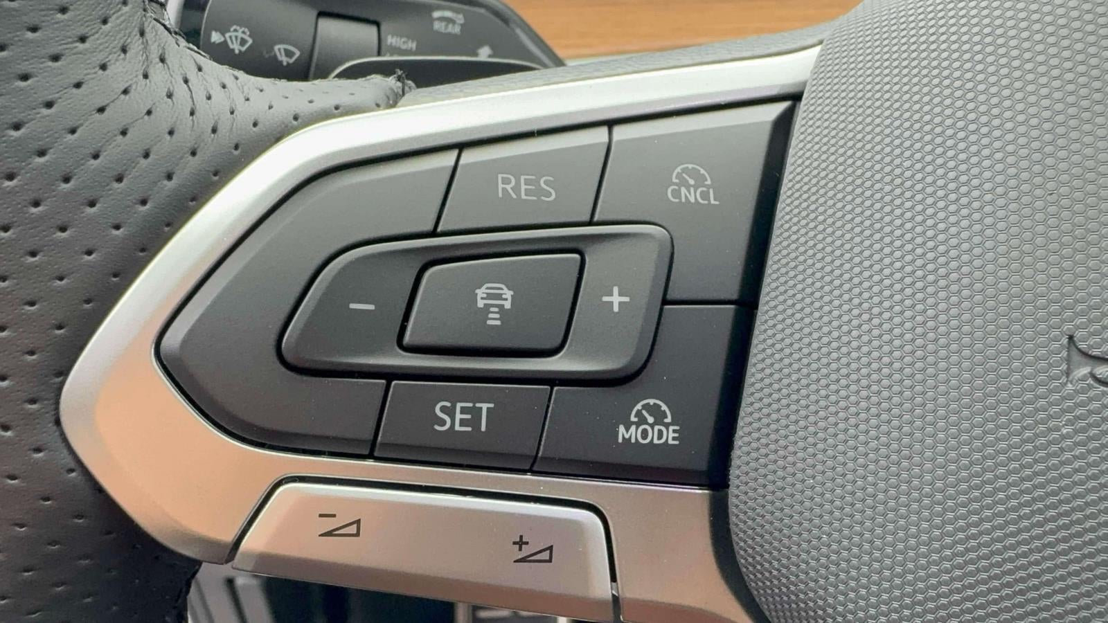 2026 Volkswagen Tiguan 2.0T SEL R-Line Turbo