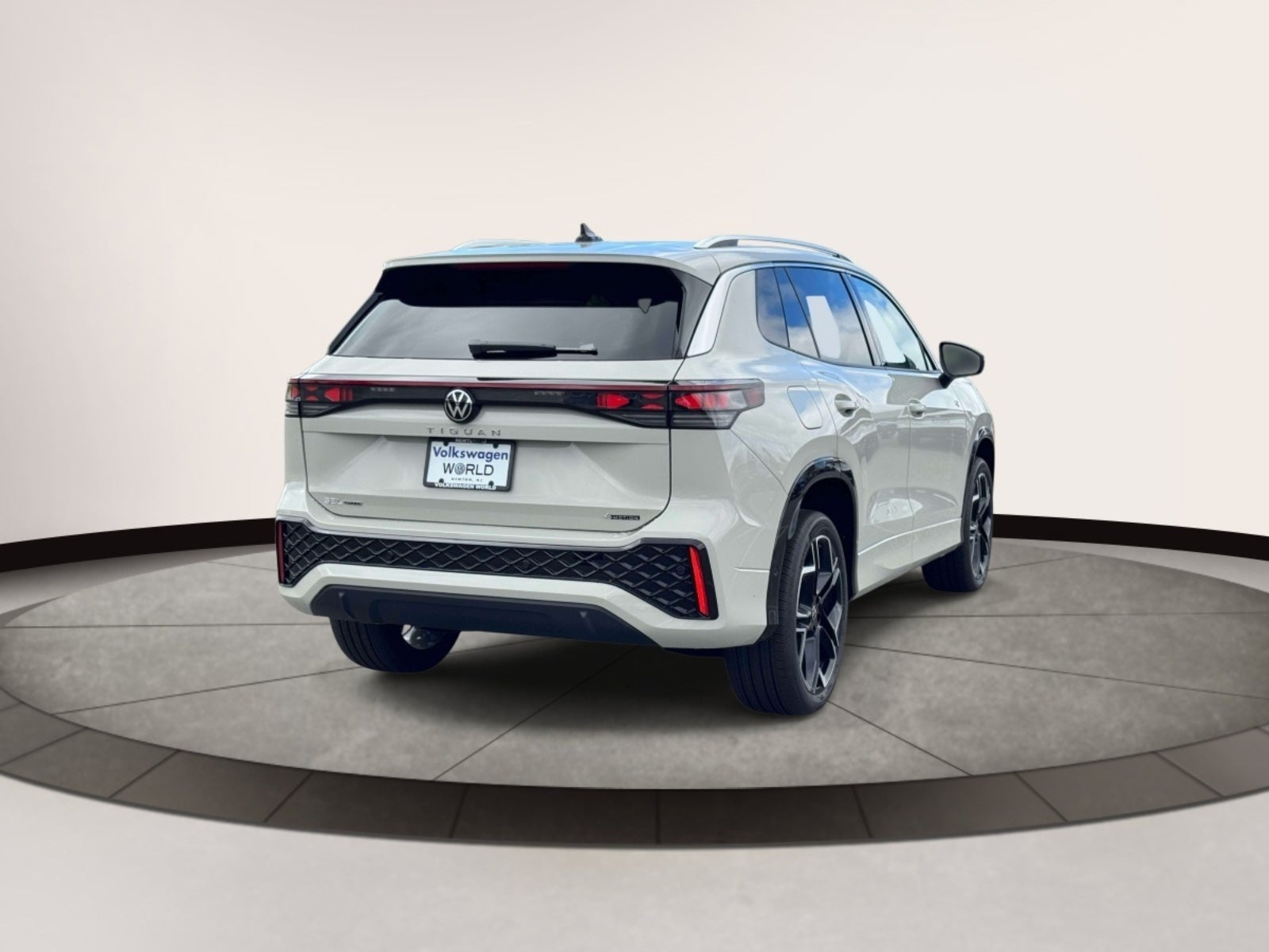 2026 Volkswagen Tiguan 2.0T SEL R-Line Turbo