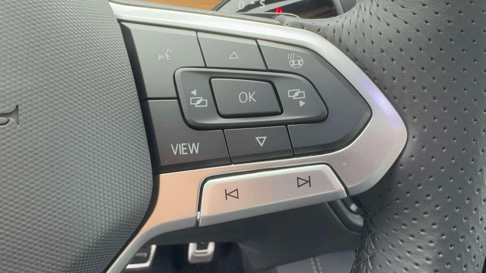 2026 Volkswagen Tiguan 2.0T SEL R-Line Turbo