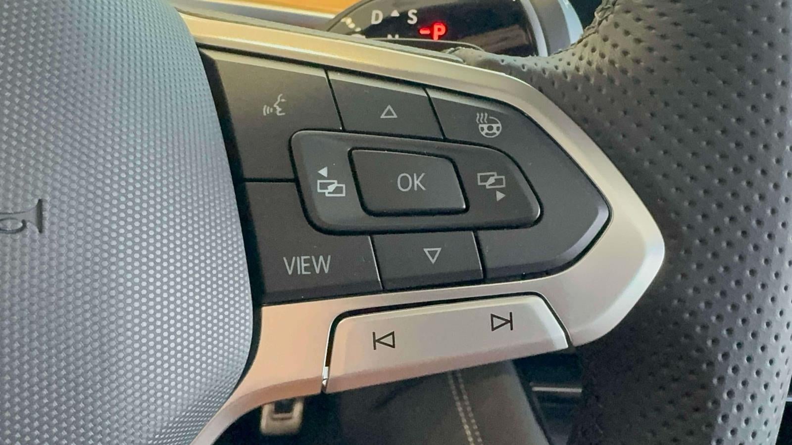 2026 Volkswagen Tiguan 2.0T SEL R-Line