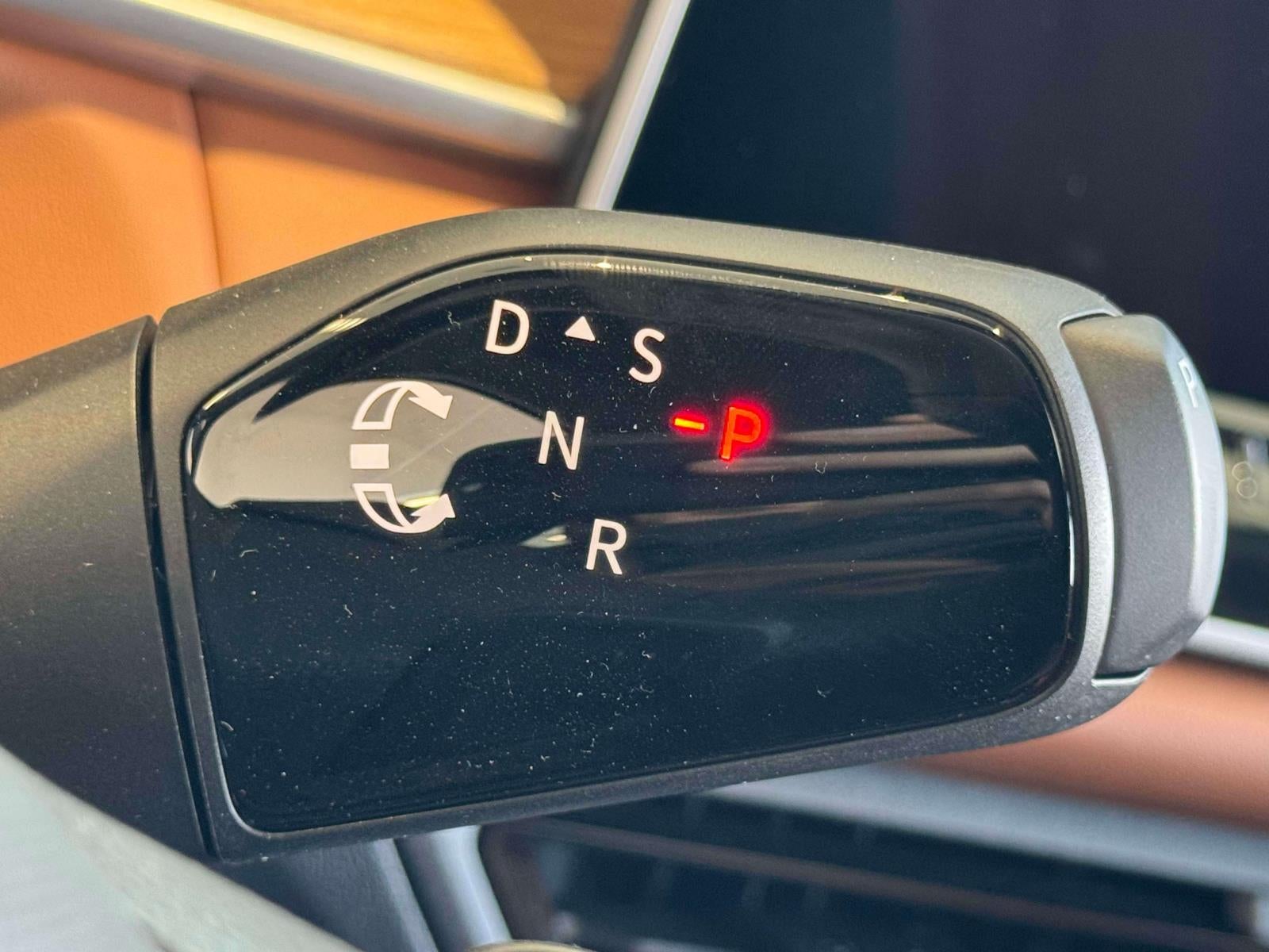 2026 Volkswagen Tiguan 2.0T SEL R-Line